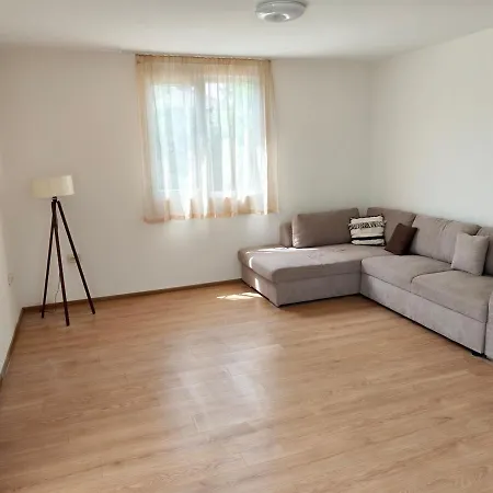 Three-bedroom House In Village, 20 Minutes From The Beach! * Livada