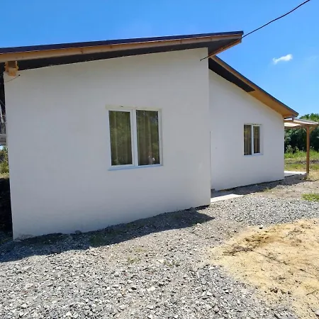 Three-bedroom House In Village, 20 Minutes From The Beach! * Livada